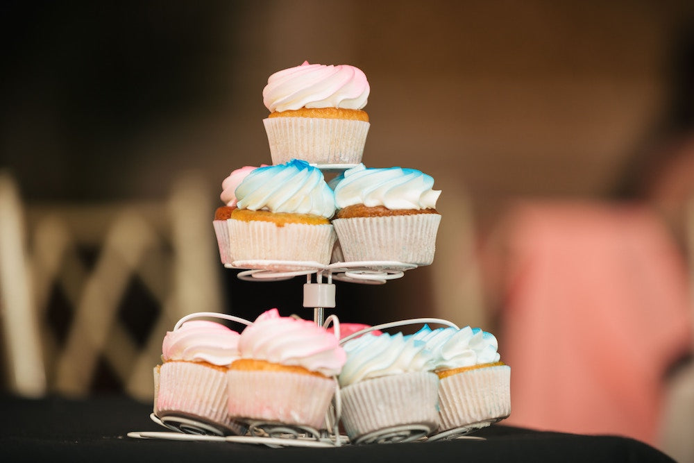 Guide to Baby Shower &amp; Gender Reveal Parties: Drink, Food, &amp; Party Favor Ideas